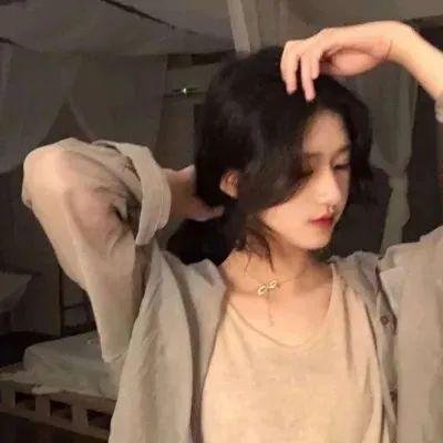 踉跄女孩